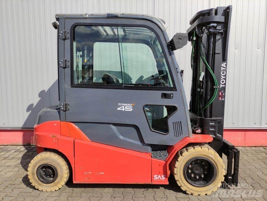 Toyota Traigo 80-8FBMT45 电动叉车